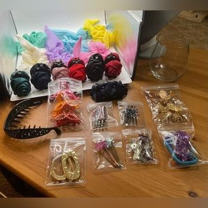 Hair accessories: Bundle/set of a lot hair items.claws-clips light up scrunchies